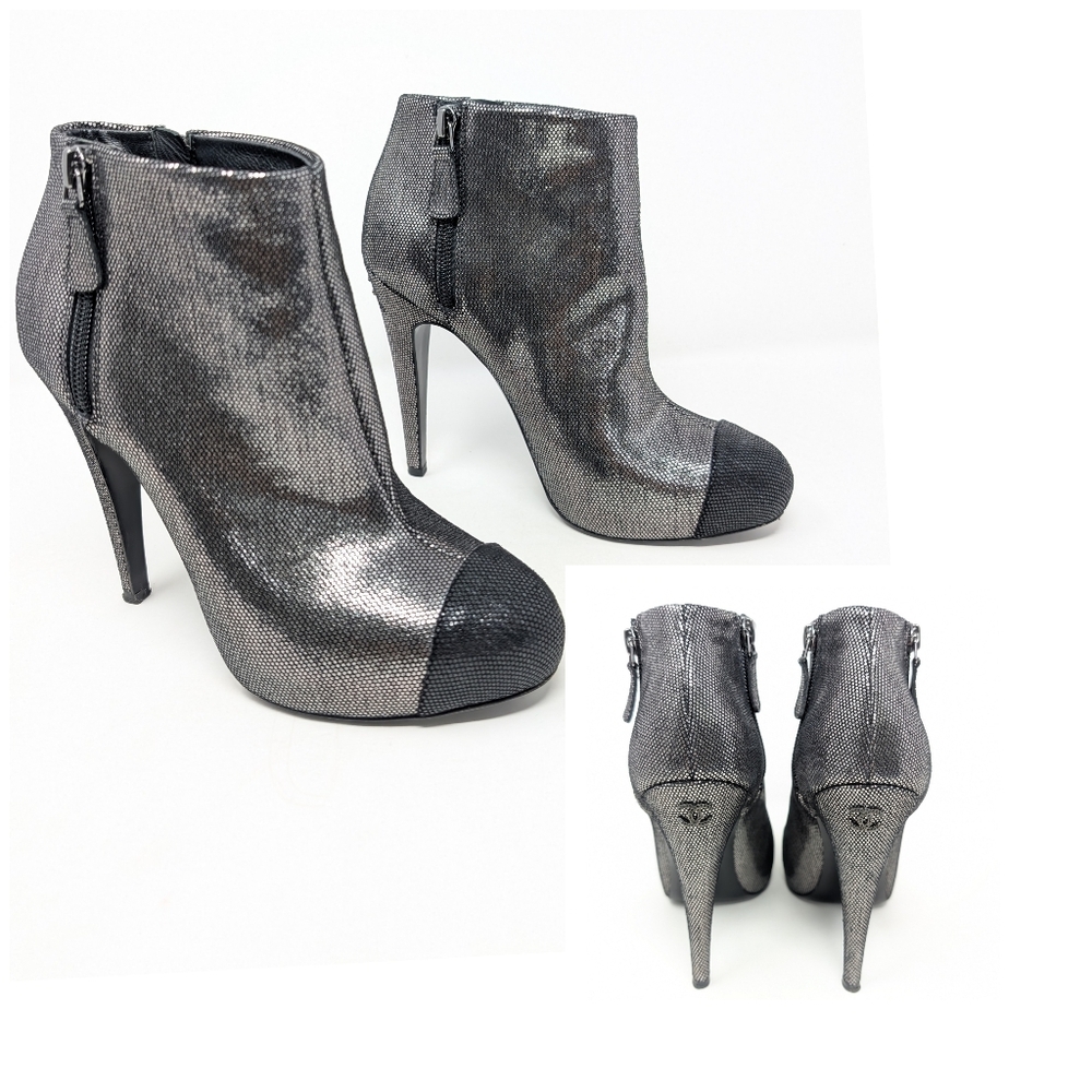 Chanel Silver Cap Toe Ankle Boots CC Size 37 Metallic Logo Booties